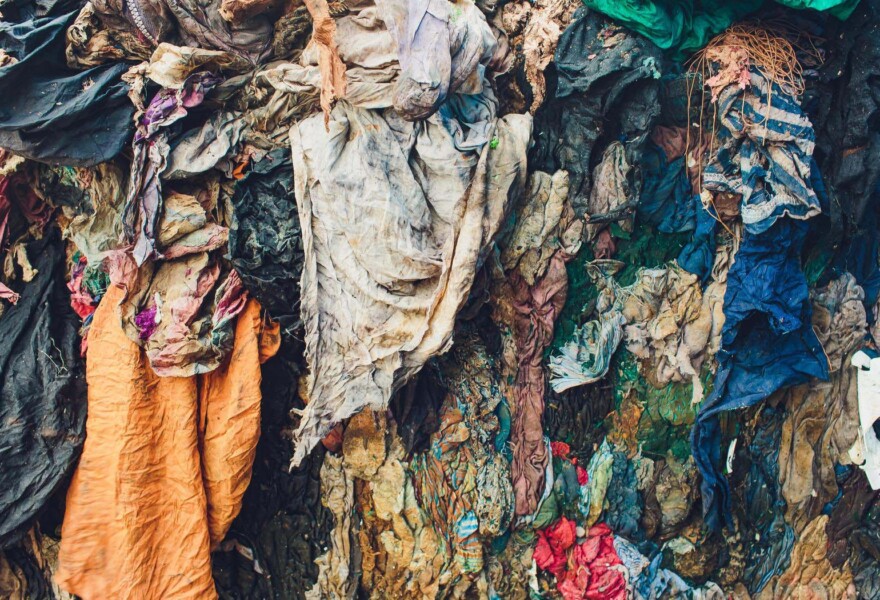 La lutte contre l'impact environnemental de l'industrie textile vient de franchir une étape majeure en France