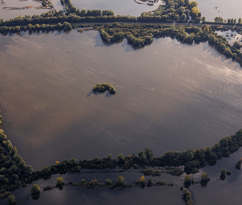 Les risques climatiques tels que les inondations posent une autre série de problèmes